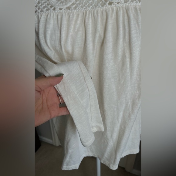 Gap white top, Size S - Picture 3 of 5